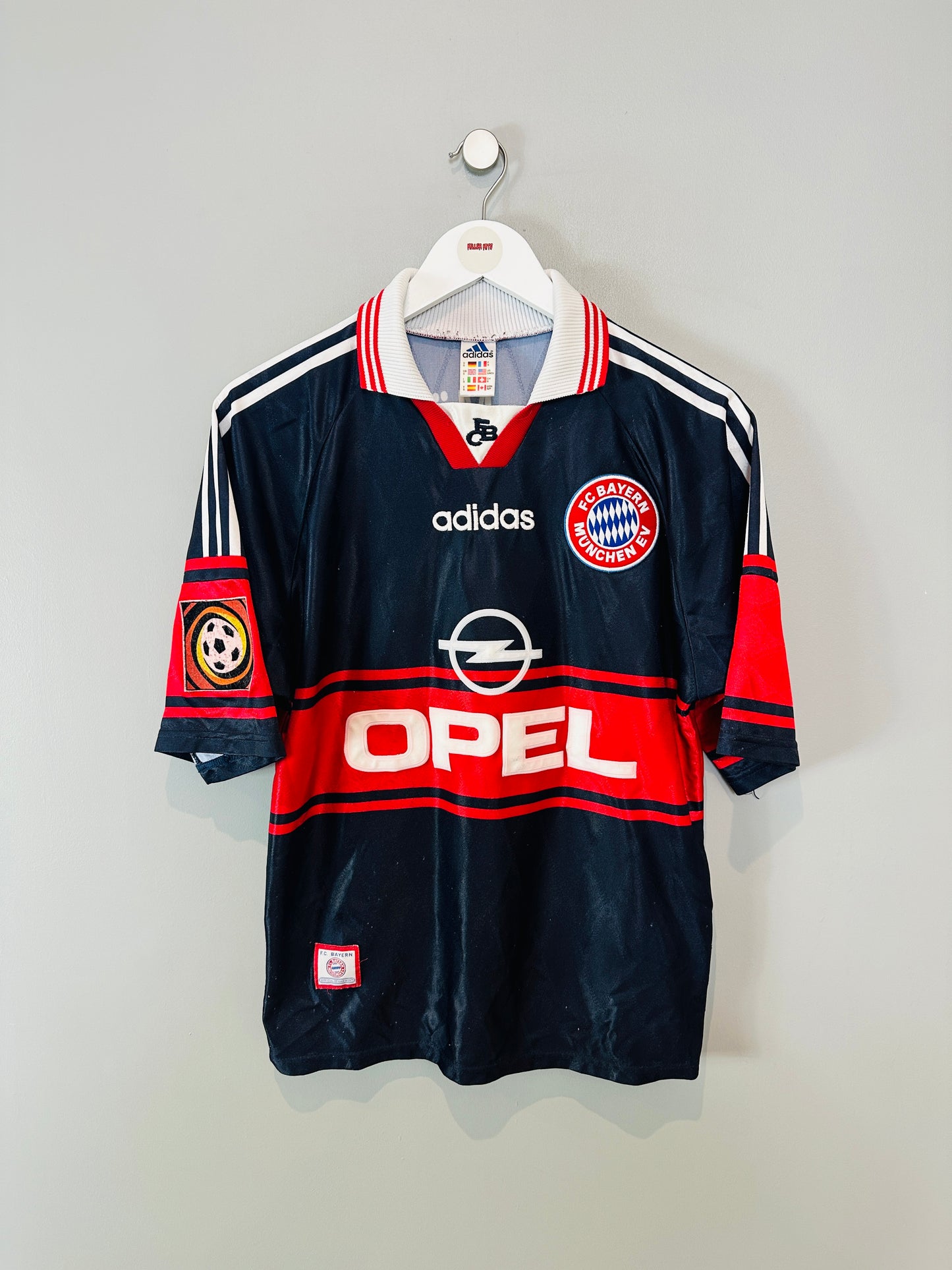 BAYERN MUNICH 1997/99 HOME SHIRT (S) ADIDAS (JANCKER #19)