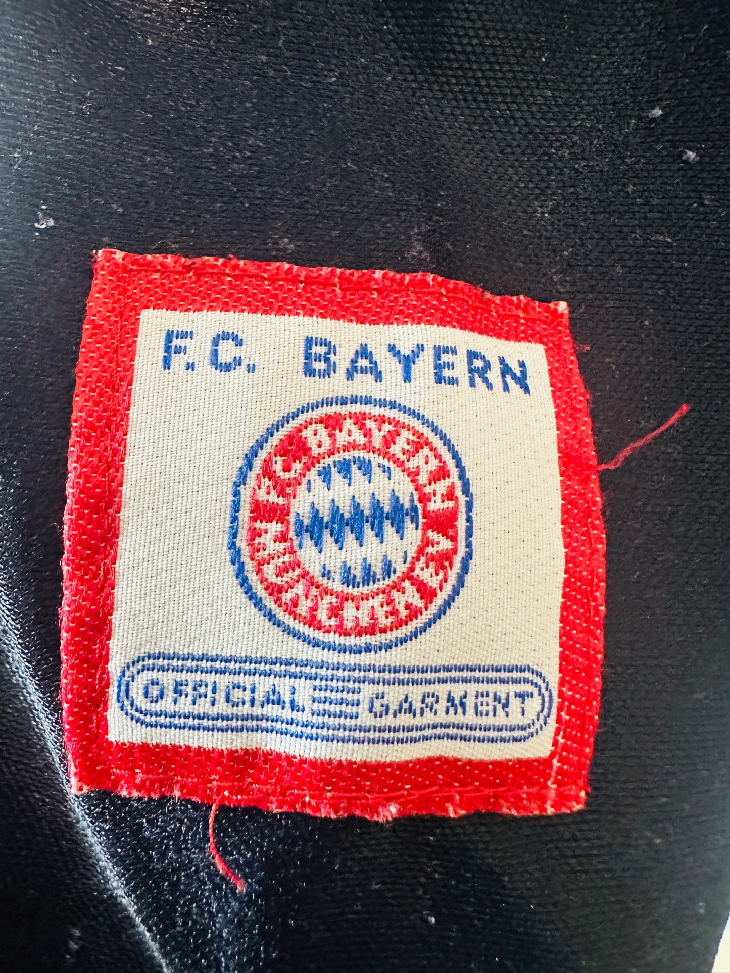BAYERN MUNICH 1997/99 HOME SHIRT (S) ADIDAS (JANCKER #19)