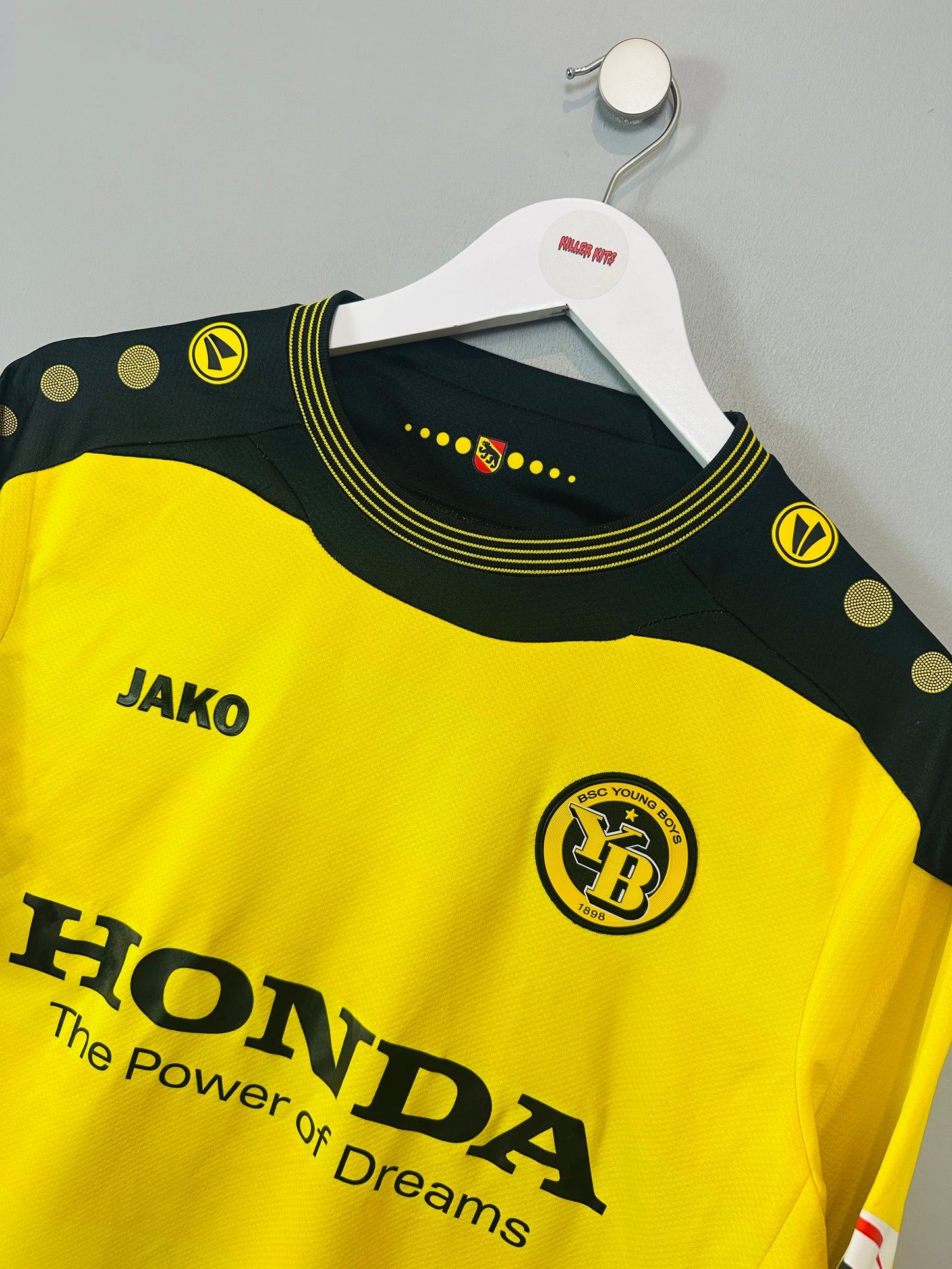 YOUNG BOYS 2013/14 HOME SHIRT (M) JAKO (CASTROMAN #27)