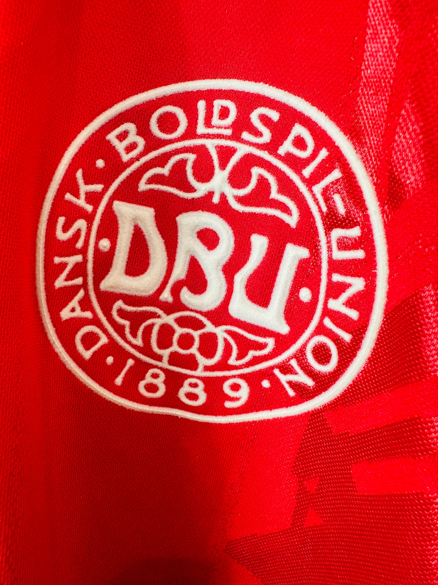 DENMARK 1996/97 HOME SHIRT (M) HUMMEL