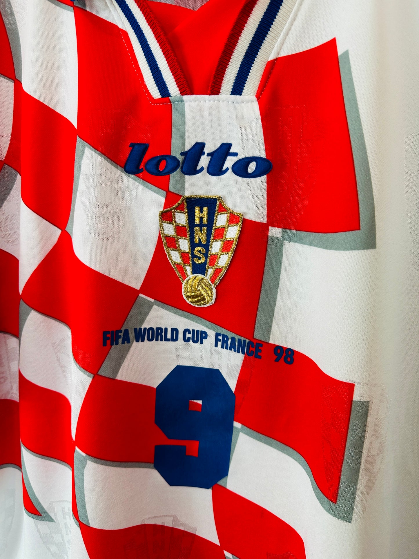 CROATIA 1998/01 HOME SHIRT (XL) LOTTO (ŠUKER #9)