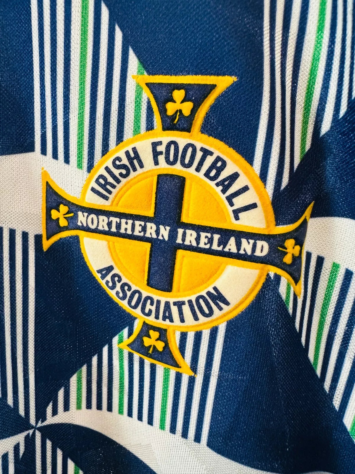 NORTHERN IRELAND 1990/92 AWAY SHIRT (L) UMBRO